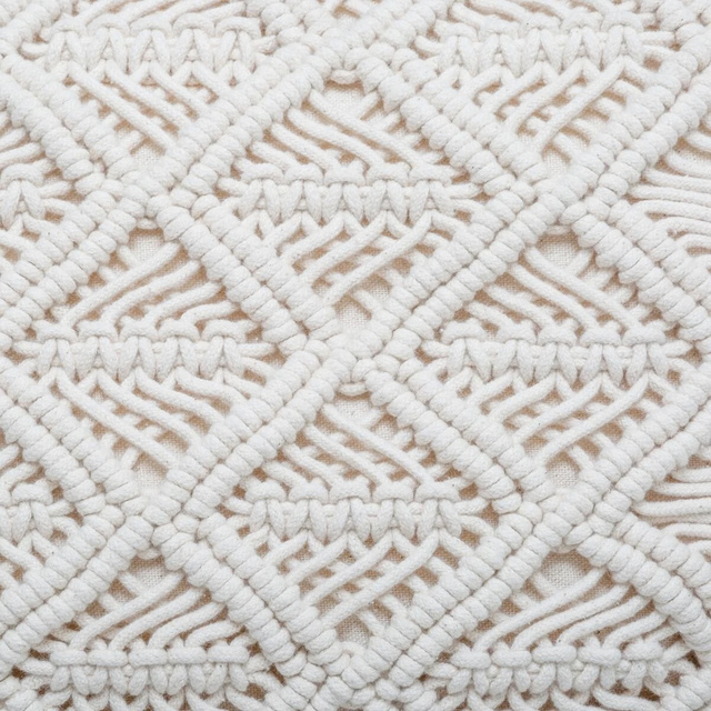 MACRAME díszpárna bojtokkal, 30 x 50 cm