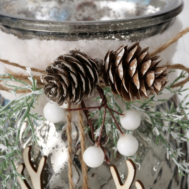 Fényes üveg gyertyatartó WILKA díszítéssel, magassága 16 cm